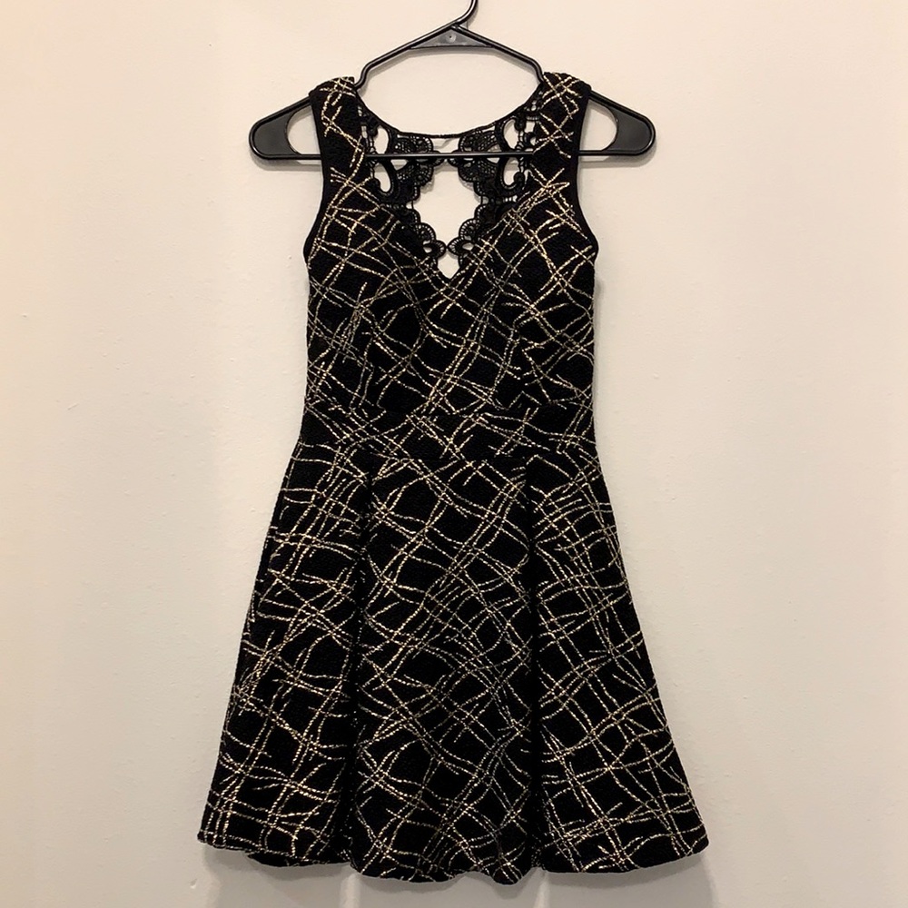 *Never Worn* Windsor Cocktail Dress - Medium